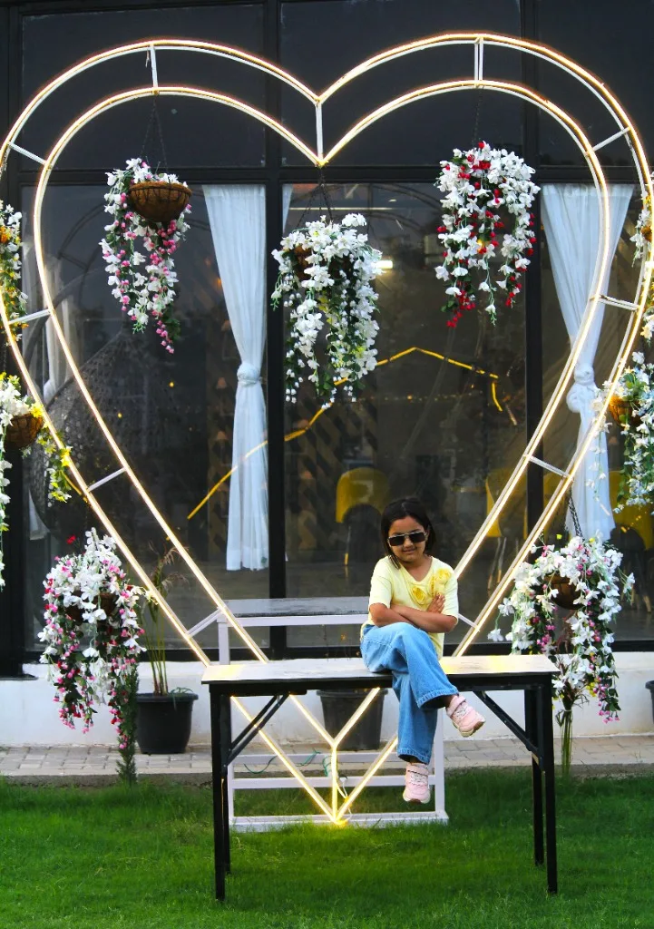 Instagram Floral Heart Photo Spot